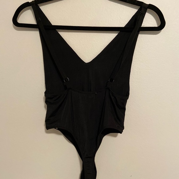 New Plunge Neck Body Suit - Picture 3 of 6